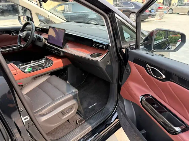 GAC Trumpchi E8 — Фото автомобиля 15