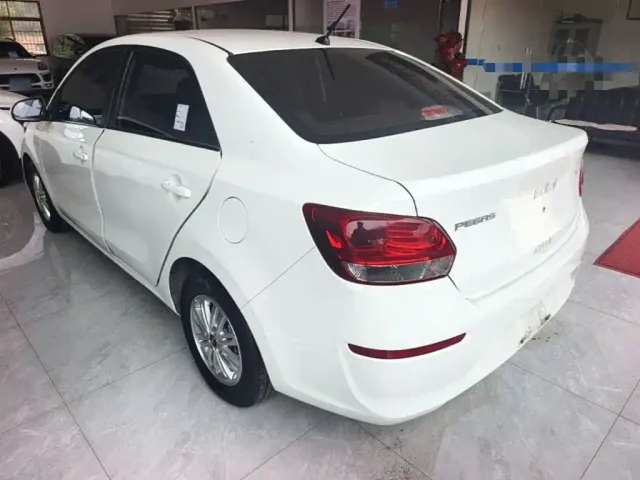 Kia Huan Chi — Фото автомобиля 4