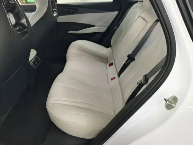 BYD Seal 06 — Фото автомобиля 16
