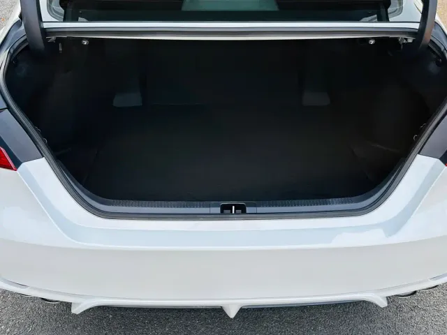 Toyota Camry — Фото автомобиля 13