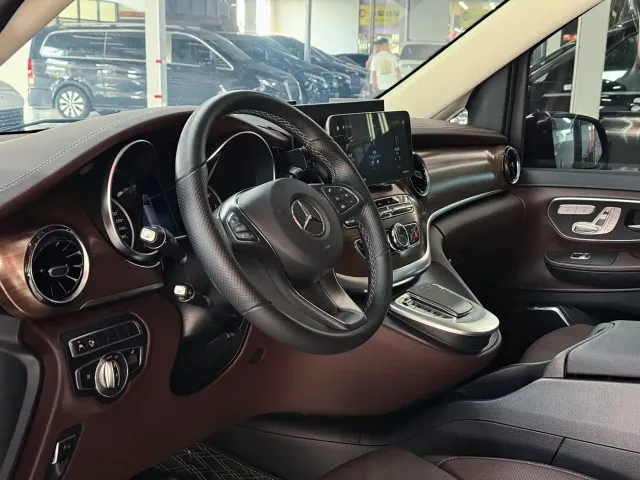 Mercedes-Benz V-Class — Фото автомобиля 5