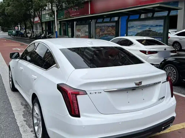 Cadillac CT5 — Фото автомобиля 7