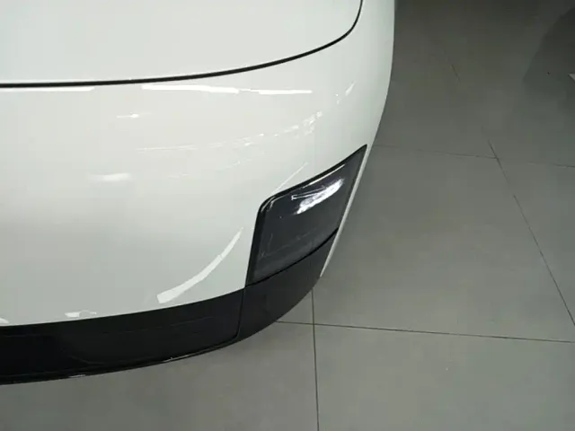 Li Auto MEGA — Фото автомобиля 23
