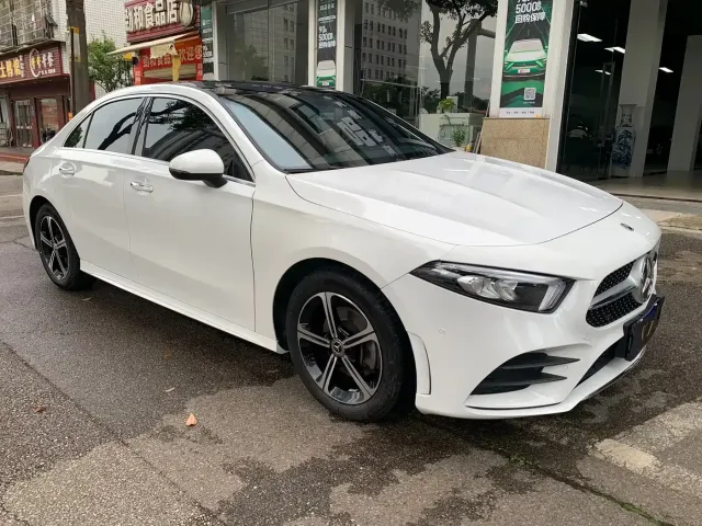 Mercedes-Benz A-Class — Фото автомобиля 3