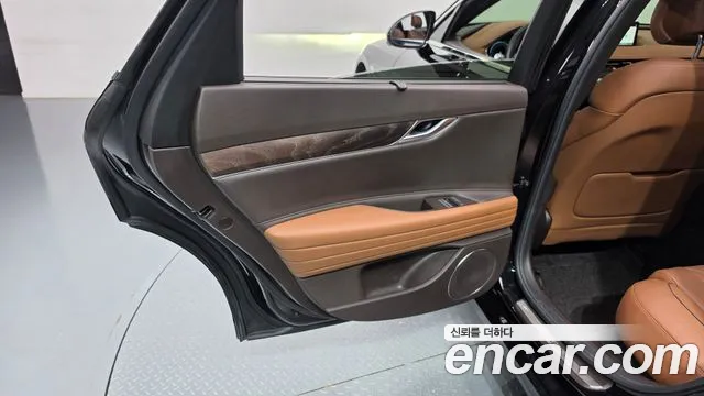 Genesis G80 RG3 — Фото автомобиля 14