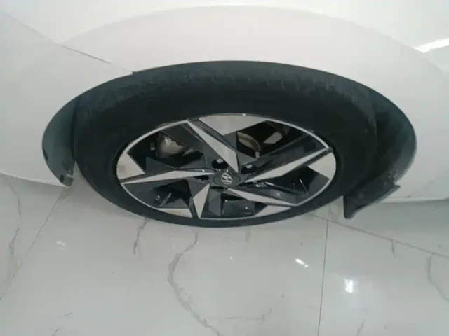 Hyundai Elantra — Фото автомобиля 22