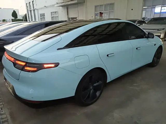 Leapmotor C01 — Фото автомобиля 6