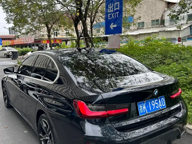 BMW 3 Series — Фото автомобиля 8