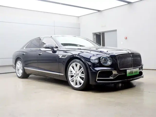Bentley Flying Spur — Фото автомобиля 23