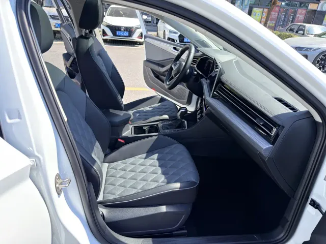 Volkswagen Sagitar — Фото автомобиля 12