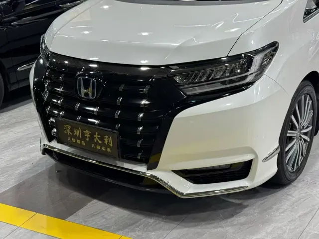 Honda Elysion — Фото автомобиля 6