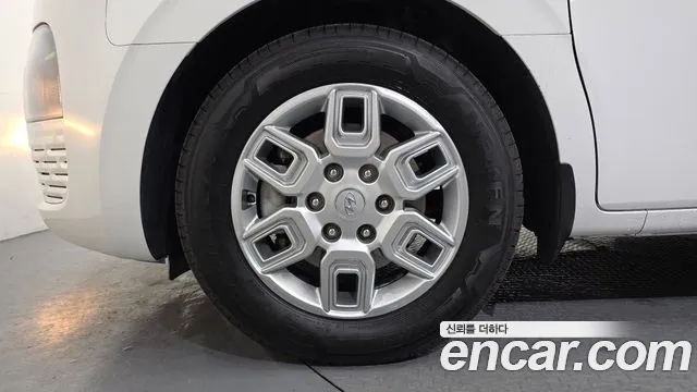 Hyundai Staria Staria L3.5 Инвалидная коляска Подъёмник/Slope — Фото автомобиля 5
