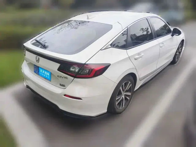 Honda Civic — Фото автомобиля 2
