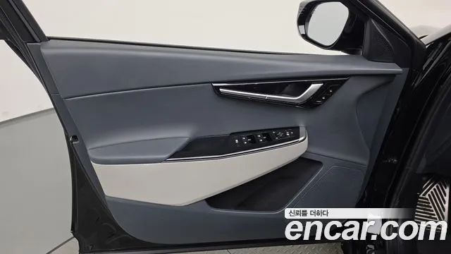 Kia EV6 — Фото автомобиля 24