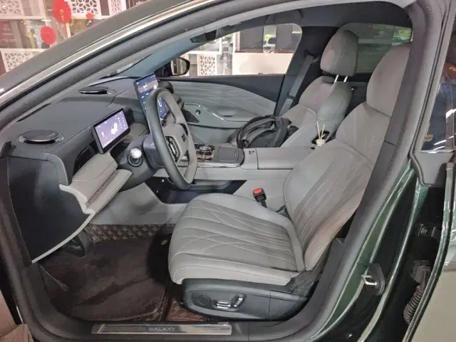 Geely Galaxy Xingyao 8 — Фото автомобиля 14