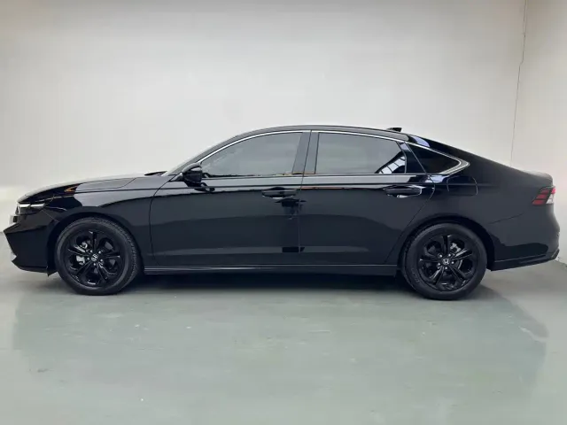 Honda Accord — Фото автомобиля 3