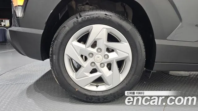 Hyundai Kona — Фото автомобиля 5