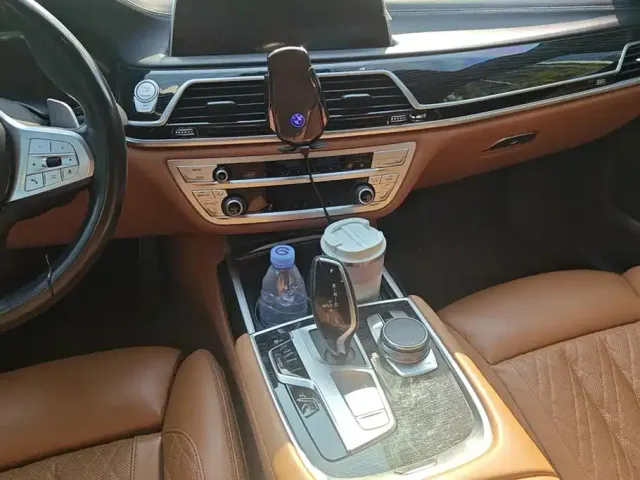 BMW 7 Series — Фото автомобиля 16