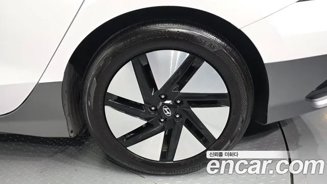 Hyundai Ioniq 6 — Фото автомобиля 6