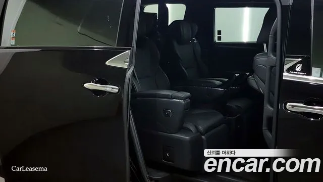 Toyota Alphard Generation 4 — Фото автомобиля 13
