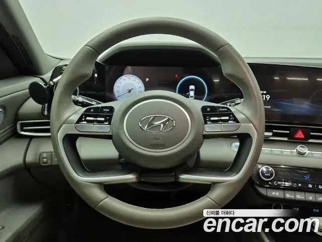 Hyundai Avante — Фото автомобиля 9