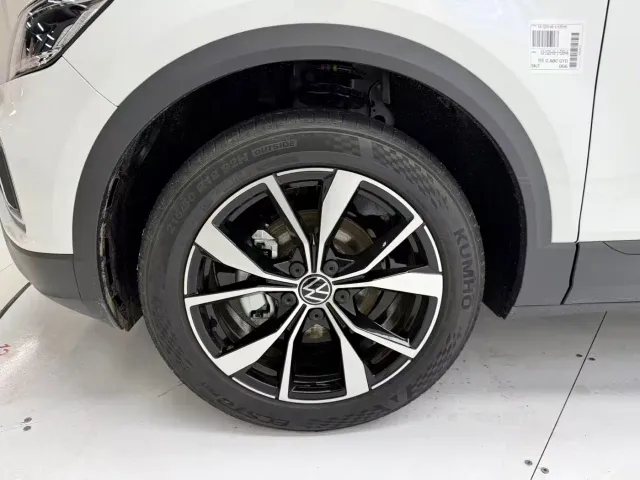 Volkswagen T-Roc — Фото автомобиля 8