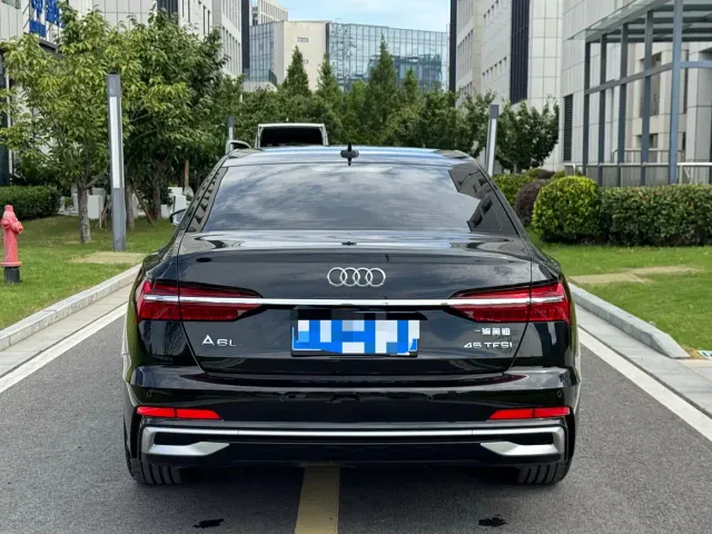 Audi A6L — Фото автомобиля 3
