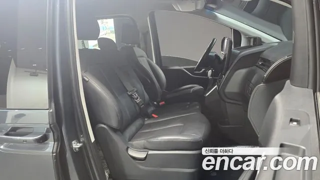 Hyundai Staria Staria Tourer 11 мест — Фото автомобиля 11