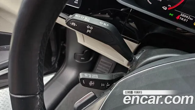 Audi e-tron — Фото автомобиля 27