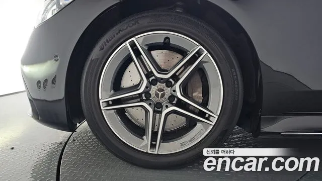 Mercedes-Benz S-Class — Фото автомобиля 4