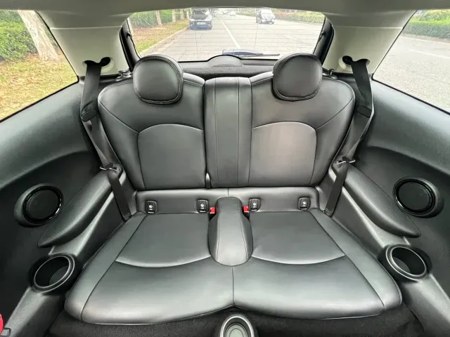 MINI Hatch — Фото автомобиля 9