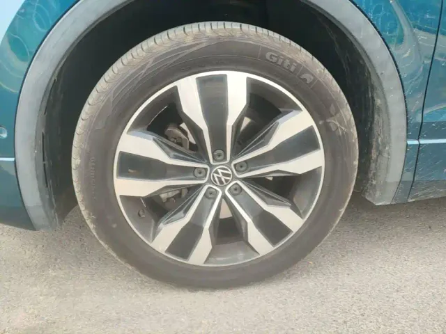 Volkswagen Tiguan L — Фото автомобиля 22