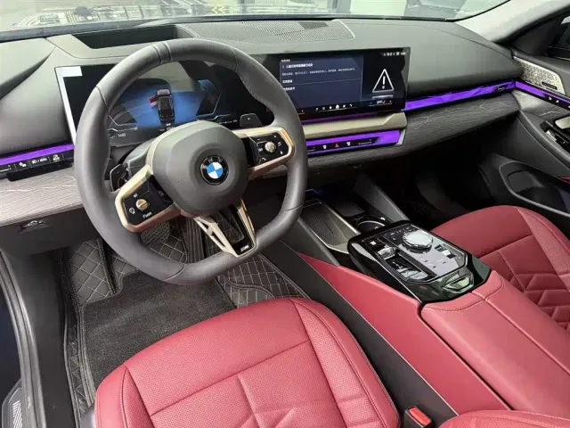 BMW 5 Series — Фото автомобиля 16