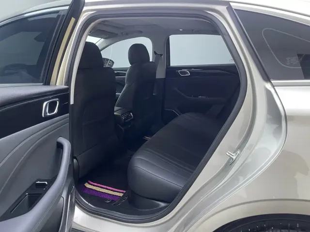 Geely Galaxy Stellar 6 — Фото автомобиля 12