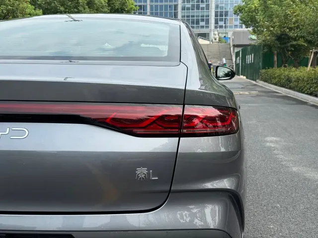 BYD Qin L 2024 DM-i 120KM Excellence Model — Фото автомобиля 23