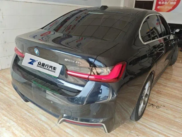 BMW BMW i3 2025 eDrive 35 L — Фото автомобиля 9