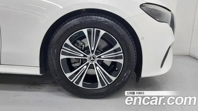 Mercedes-Benz E-Class W214 — Фото автомобиля 5