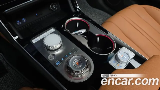 Genesis GV80 — Фото автомобиля 9