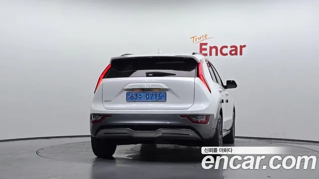 Kia Niro — Фото автомобиля 4