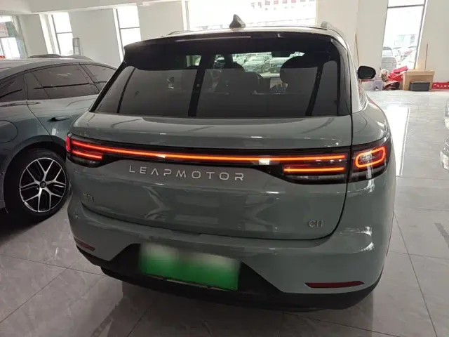 Leapmotor C11 — Фото автомобиля 5