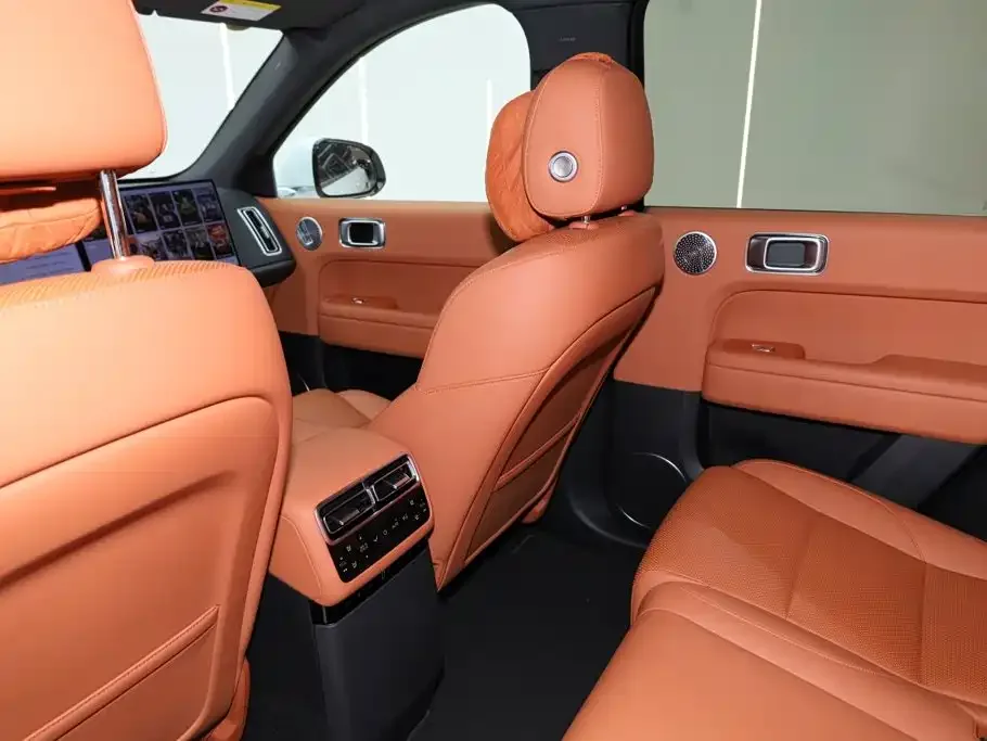 Li Auto Li Auto L6 2025 Max Smart Renewal Edition — Фото автомобиля 27