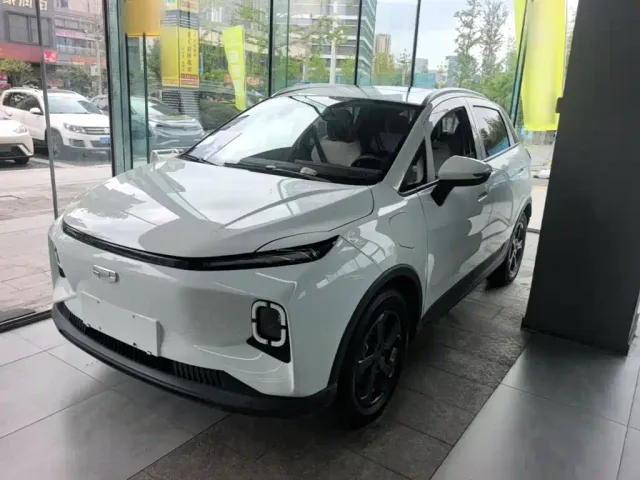 Фотография автомобиля — Geely Geometry E Firefly