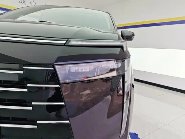 GAC Trumpchi E8 — Фото автомобиля 5