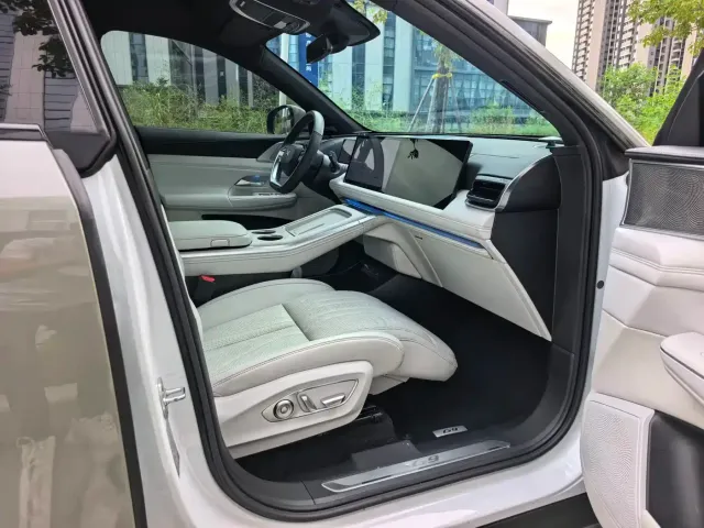 Xpeng G9 — Фото автомобиля 19