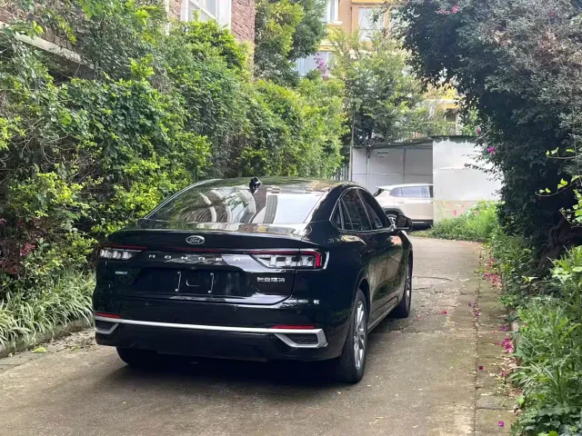 Ford Mondeo — Фото автомобиля 14