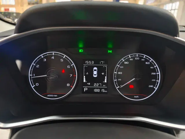 Geely Binyue — Фото автомобиля 13