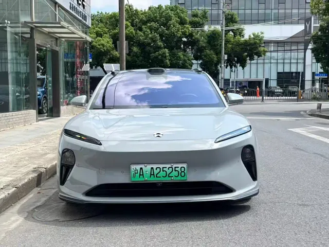 Nio ET5 Touring — Фото автомобиля 2