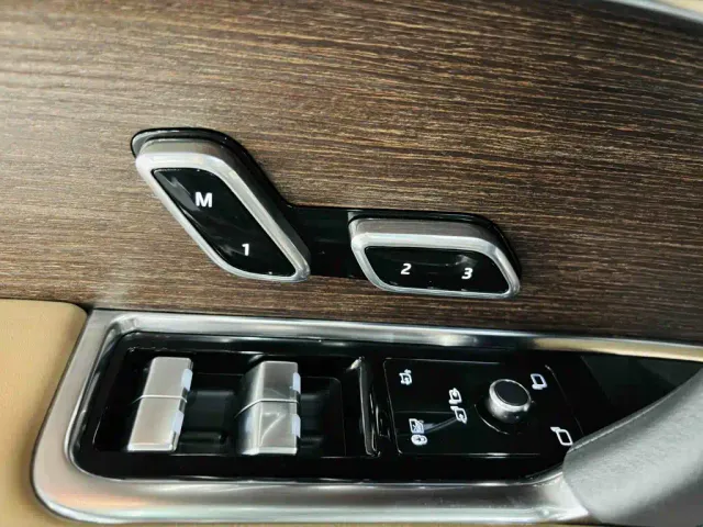 Land Rover Range Rover — Фото автомобиля 23