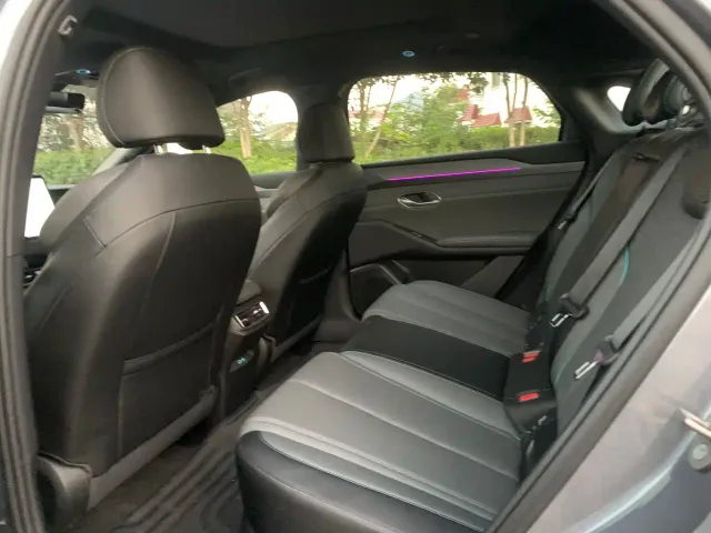BYD Qin L — Фото автомобиля 7