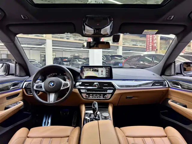 BMW 6 Series Gran Turismo — Фото автомобиля 12